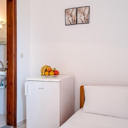Antonis Studio Apartment Sfinarion ภายนอก รูปภาพ
