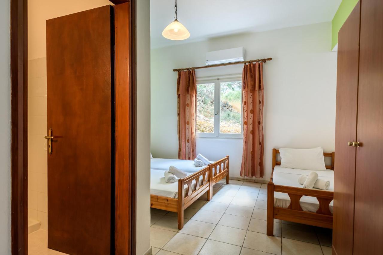 Antonis Studio Apartment Sfinarion ภายนอก รูปภาพ