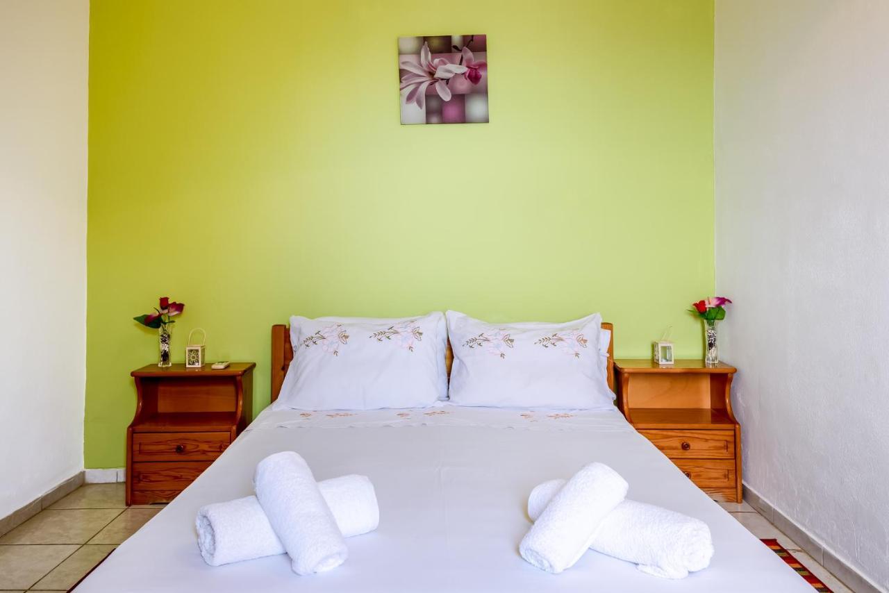 Antonis Studio Apartment Sfinarion ภายนอก รูปภาพ